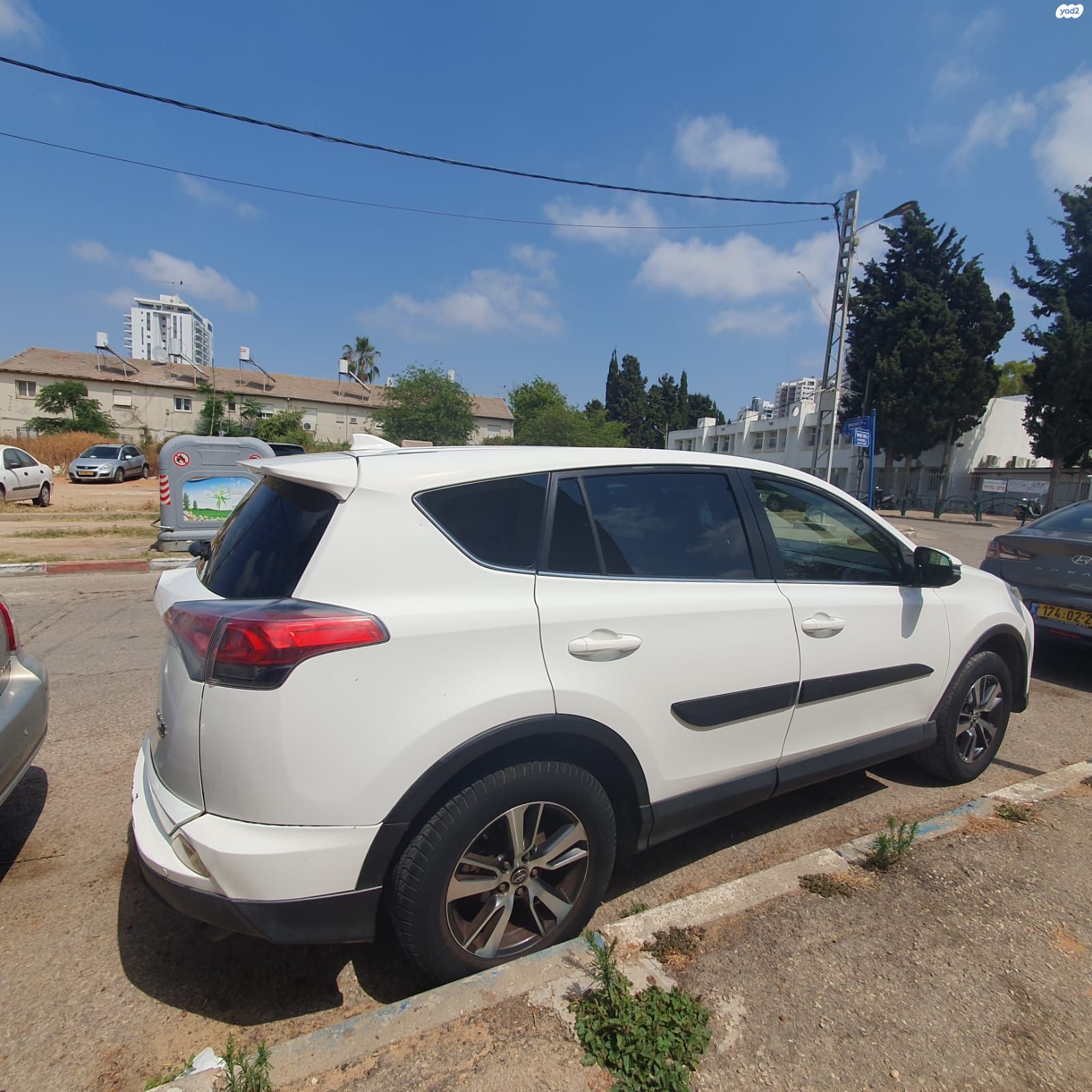 מודעת רכב טויוטה RAV4