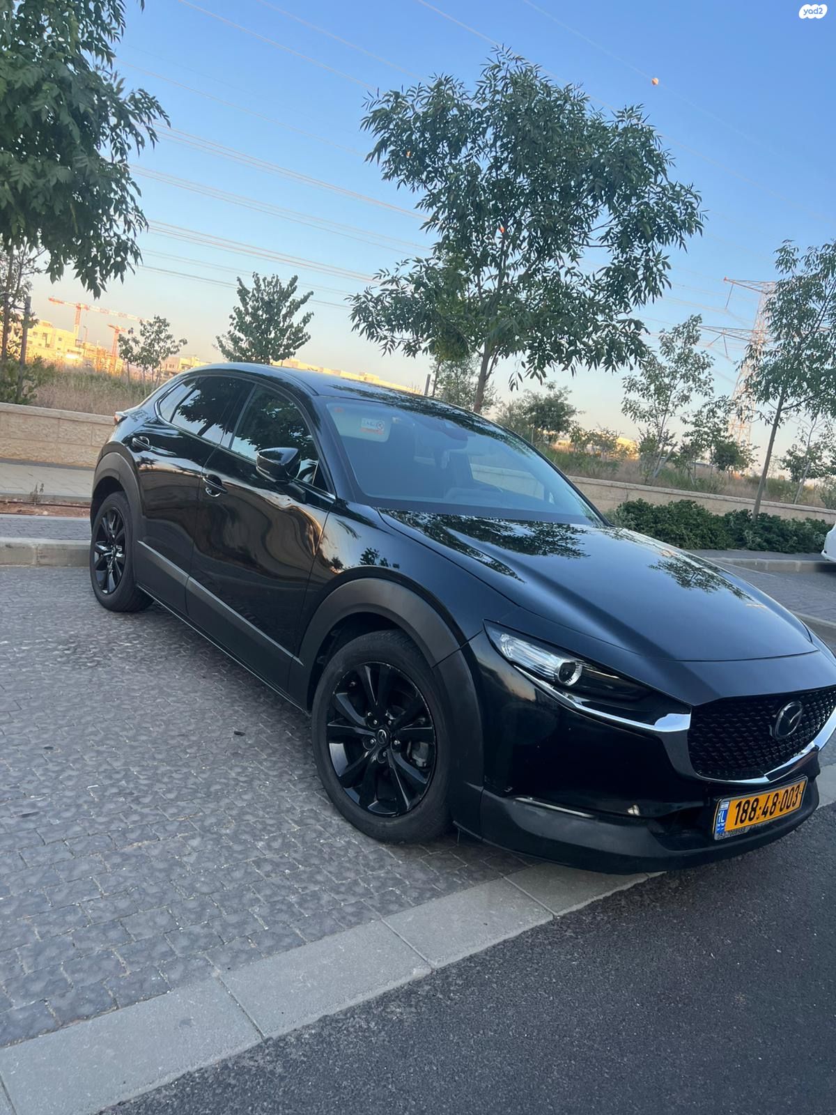 מודעת רכב מאזדה CX-30