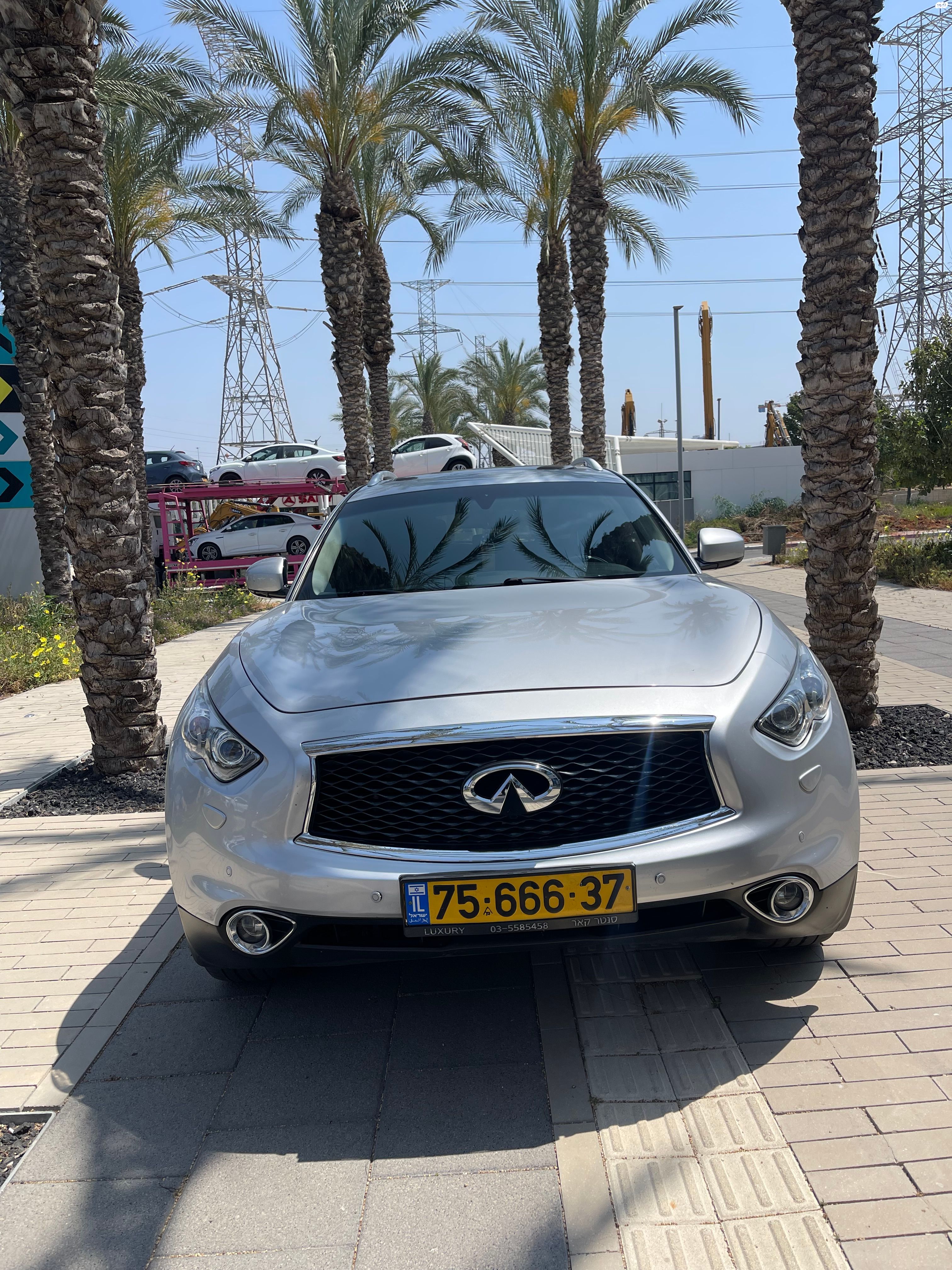 מודעת רכב אינפיניטי QX70