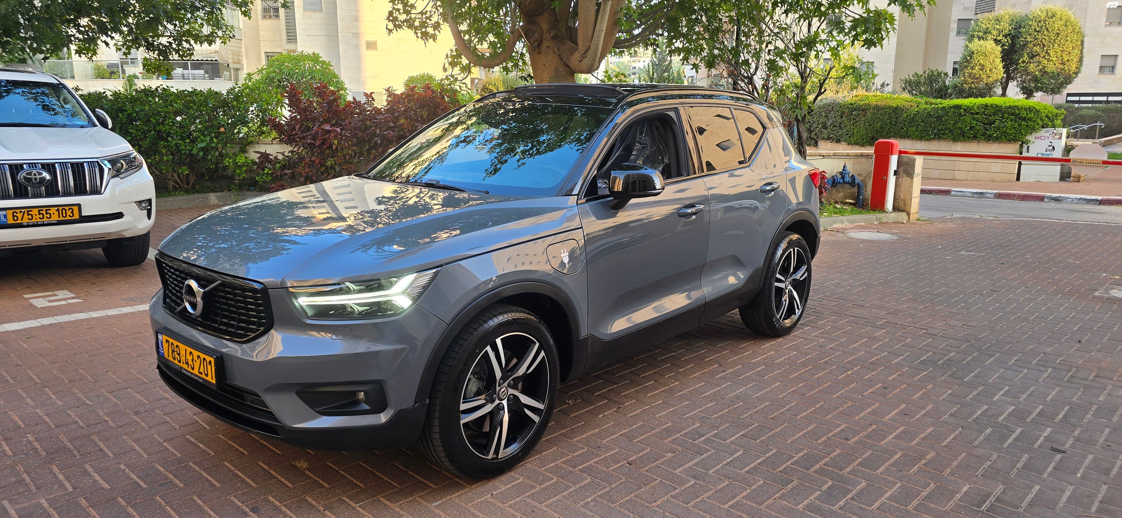 מודעת רכב וולוו XC40