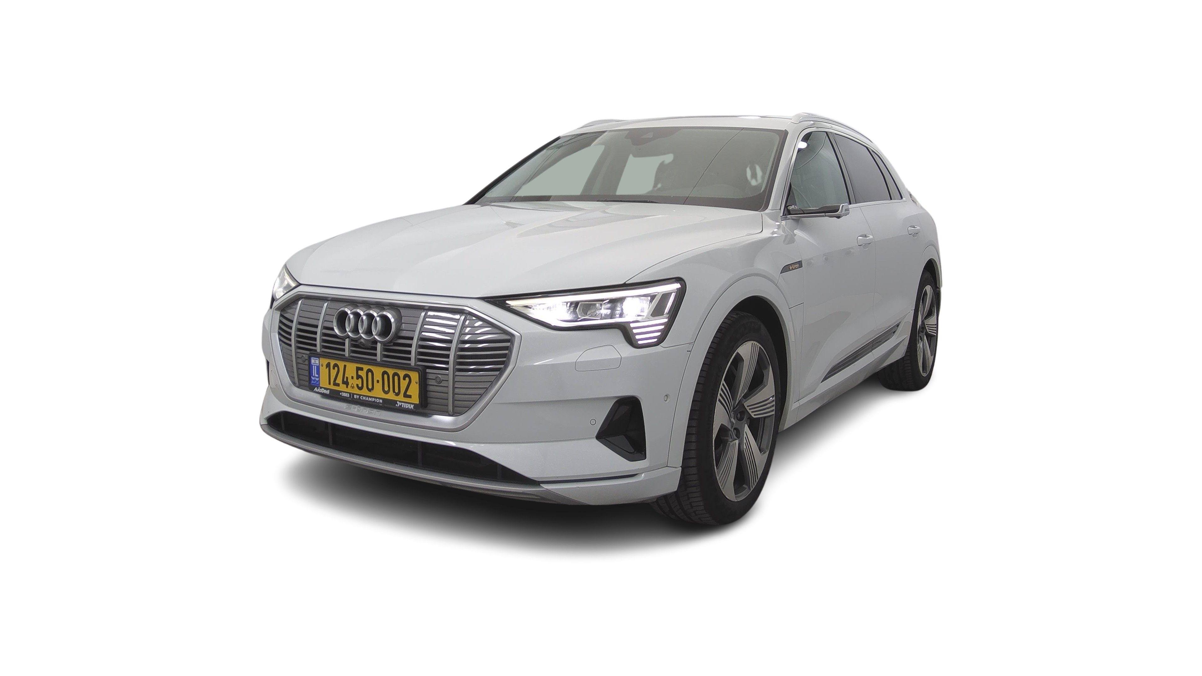 מודעת רכב אאודי E-tron