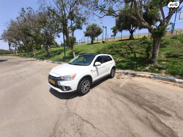 מודעת רכב מיצובישי ASX