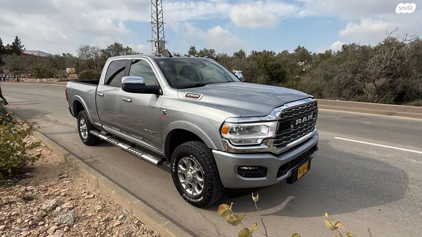 מודעת רכב דודג'