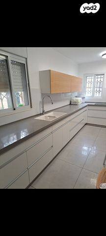 שמעון הצדיק 18