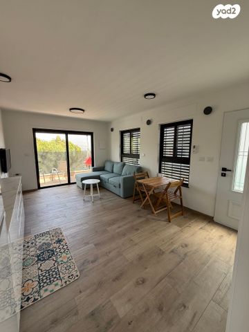 דירה, העפרוני 299, יובל, יובל