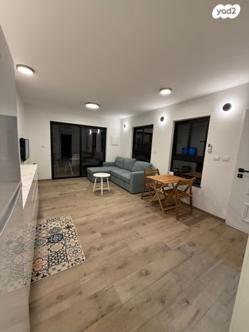 דירה, העפרוני 299, יובל, יובל