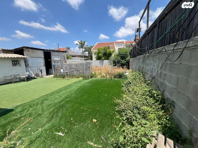 מגרשים, וייצמן, שאר העיר, קרית עקרון