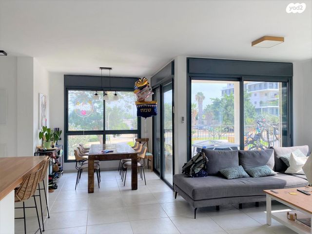 דירה, נווה גן, רמת השרון