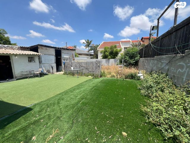 מגרשים, וייצמן, שאר העיר, קרית עקרון