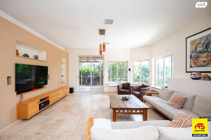 בית פרטי/ קוטג', דן 3, יובלים, פרדס חנה כרכור