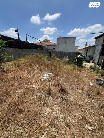 מגרשים, וייצמן, שאר העיר, קרית עקרון