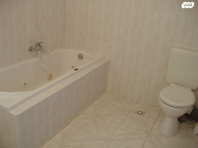 בית פרטי/ קוטג', כפר ורדים