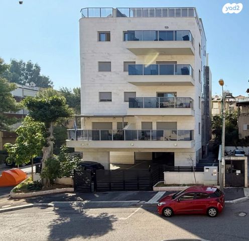 גג/ פנטהאוז, יעקב כאהן, חיפה