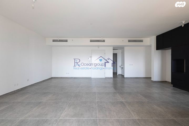 דירה, אמנון ליפקין שחק, נוף הטיילת, נתניה