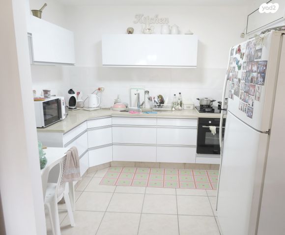 חטיבה שמונה 