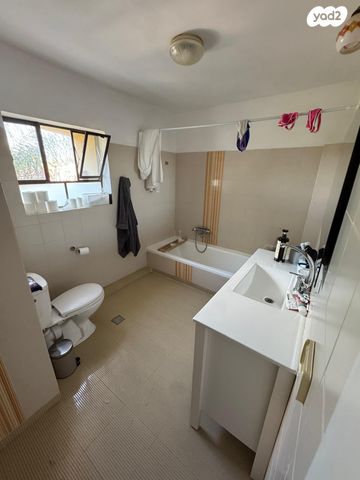 בית פרטי/ קוטג', הגפן, חרוצים