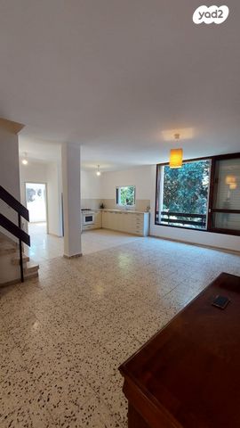 גג/ פנטהאוז, בן ציון דינור, הרצליה הירוקה, נווה עובד, הרצליה