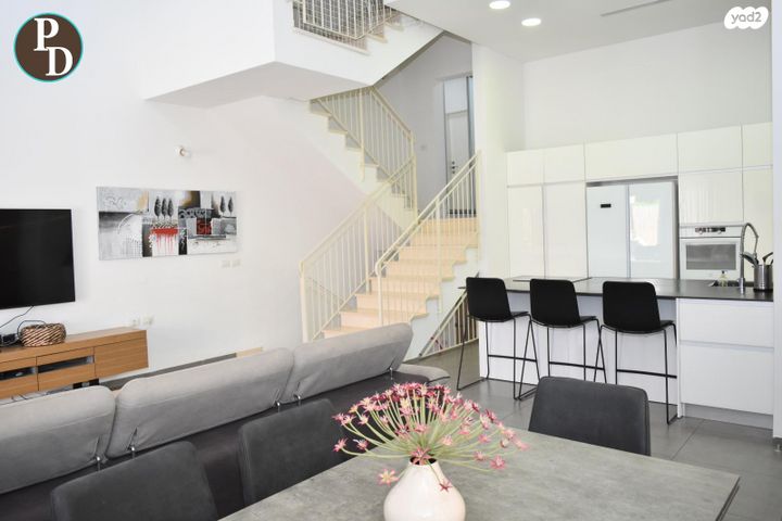 דו משפחתי, פרג, פרדסיה, פרדסיה