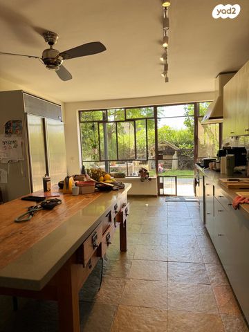 בית פרטי/ קוטג', הגפן, חרוצים