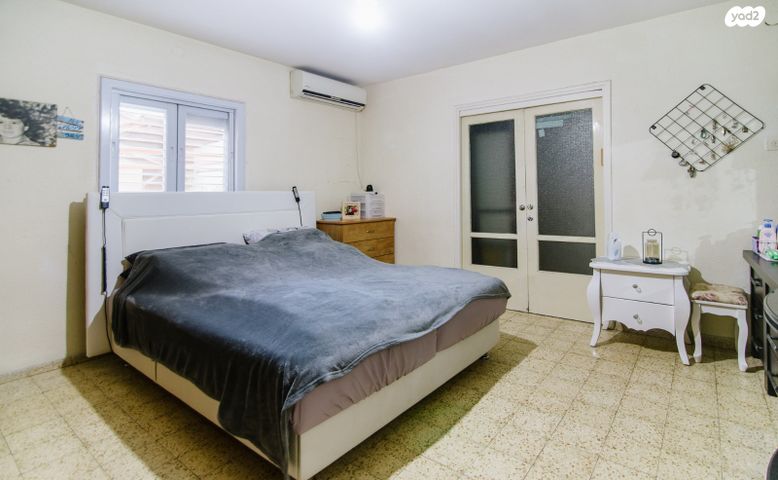 דו משפחתי, החרצית, שאר העיר, קרית עקרון