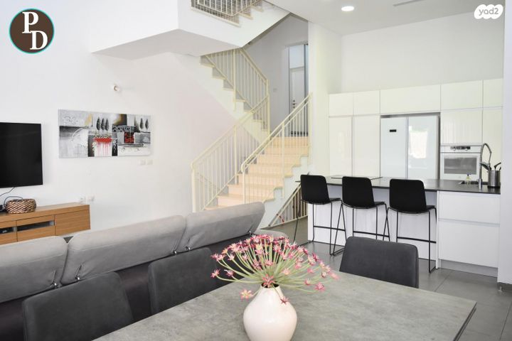 דו משפחתי, פרג, פרדסיה, פרדסיה