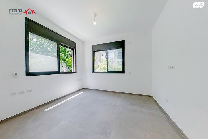 דירת גן, מתחם גרינברג, הוד השרון