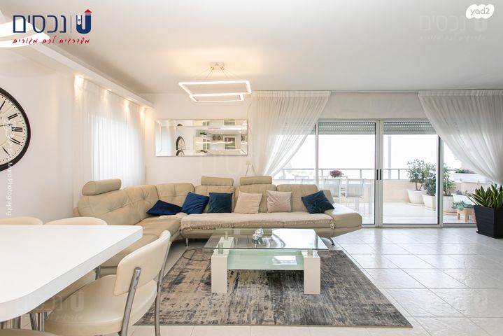 גג/ פנטהאוז, אחוזה, חיפה