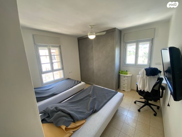 דירה, מרדכי אלקחי, ארמון הנציב, תלפיות מזרח, ירושלים