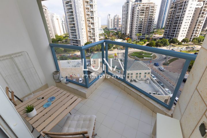 דירה, מנחם בגין 9, רמת פולג, נתניה