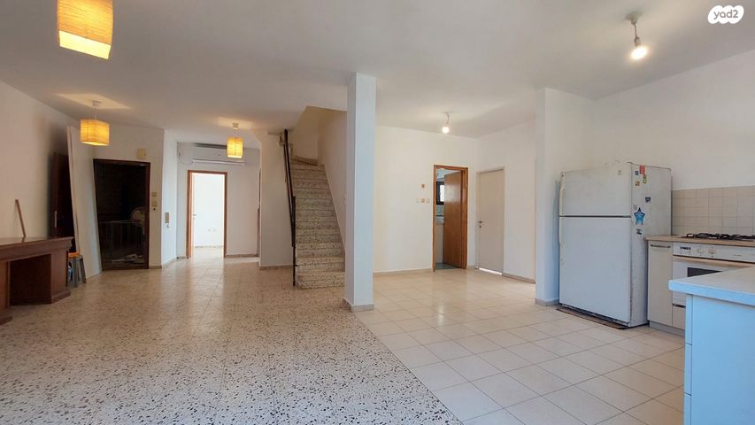 גג/ פנטהאוז, בן ציון דינור, הרצליה הירוקה, נווה עובד, הרצליה