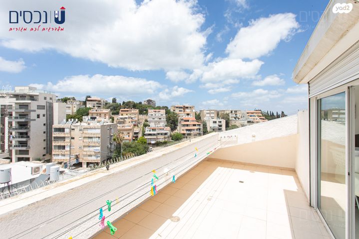 גג/ פנטהאוז, אחוזה, חיפה