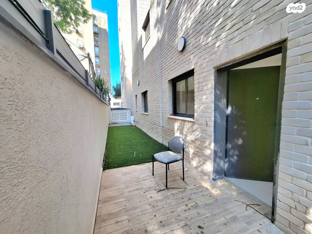 דירת גן, השיטה, רסקו א', חולון