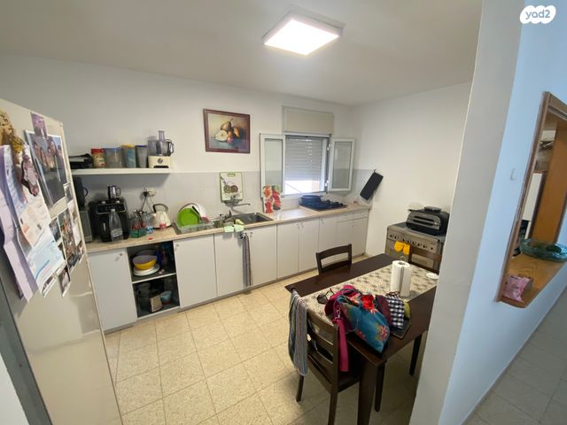 דירה, מרדכי אלקחי, ארמון הנציב, תלפיות מזרח, ירושלים