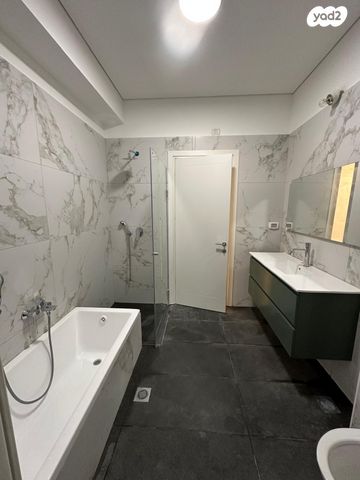 דירה, הוד השרון