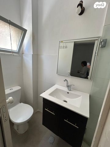 דירה, עמנואל מול, צפון מערב מרכז העיר, נתניה