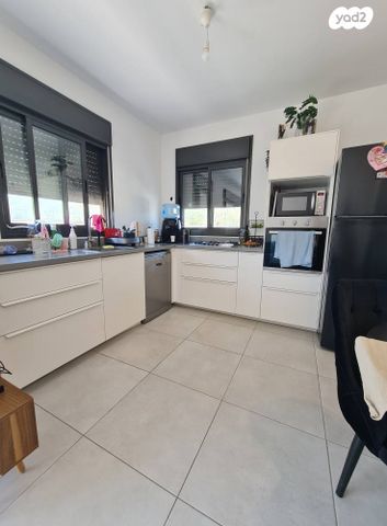 דירה, בצל האורנים, קרית טבעון