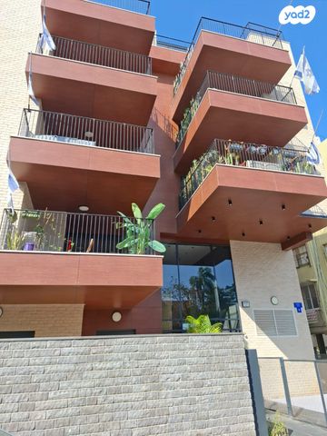 דירת גן, השיטה, רסקו א', חולון