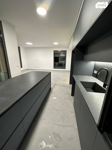 דירה, הוד השרון