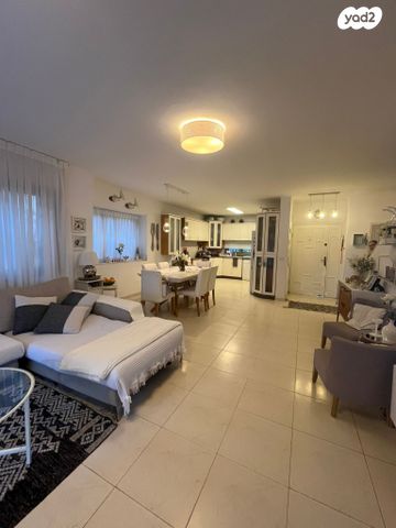 בית פרטי/ קוטג', הנשר, קדימה צורן