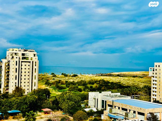 הגוש הגדול, רמת אביב החדשה, נופי ים