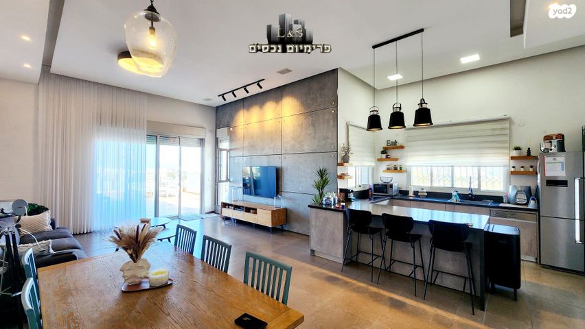 גג/ פנטהאוז, אליאס קלימיאן, נהריה