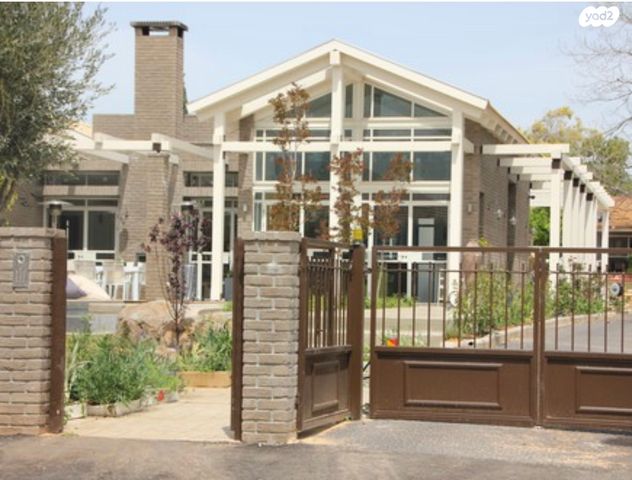 משק חקלאי/ נחלה, ההדרים, הדר עם, הדר עם