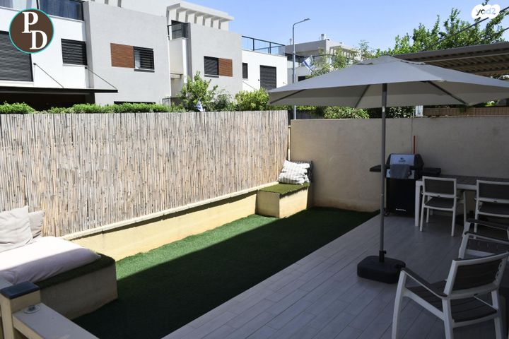 דו משפחתי, פרג, פרדסיה, פרדסיה