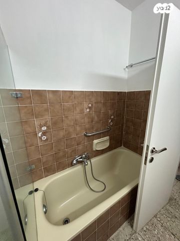 דירה, עמנואל מול, צפון מערב מרכז העיר, נתניה