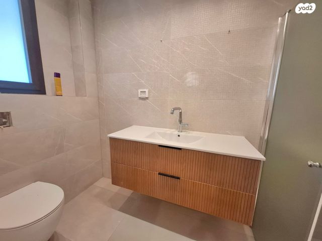 דירת גן, השיטה, רסקו א', חולון