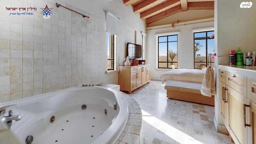 גג/ פנטהאוז, הכנסת, שטח 9, גבעתיים