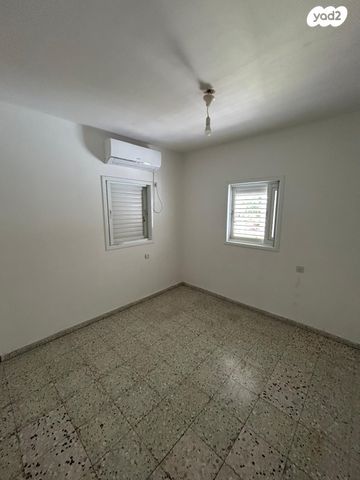 דירה, עמנואל מול, צפון מערב מרכז העיר, נתניה