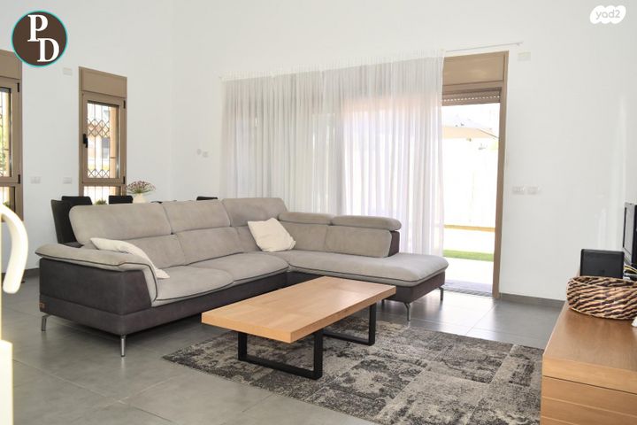 דו משפחתי, פרג, פרדסיה, פרדסיה