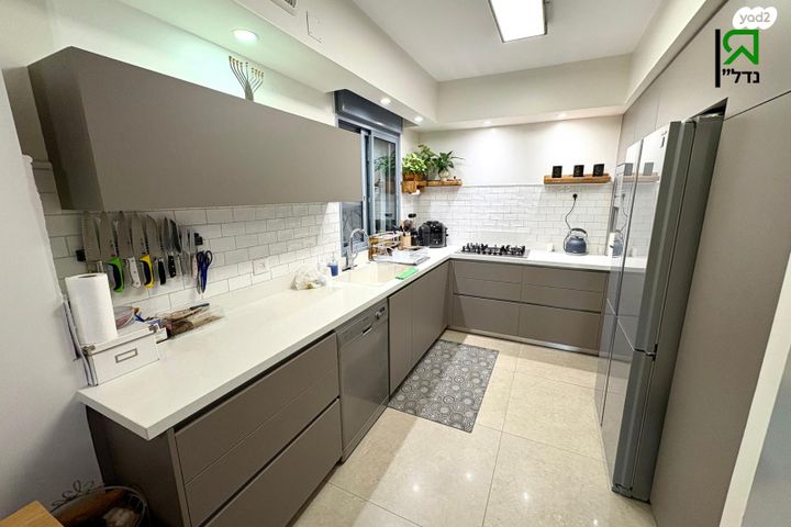 דירת גן, שדרות יצחק שמיר 5, גלי כרמל, טירת כרמל