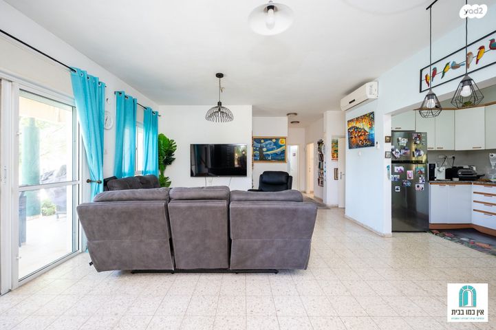 דירת גן, החרוב, נחלת בנימינה, בנימינה גבעת עדה